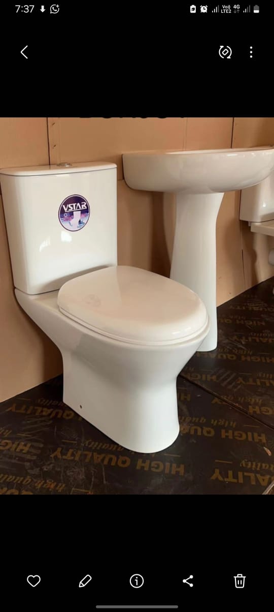 Semi-executive VSTAR wc