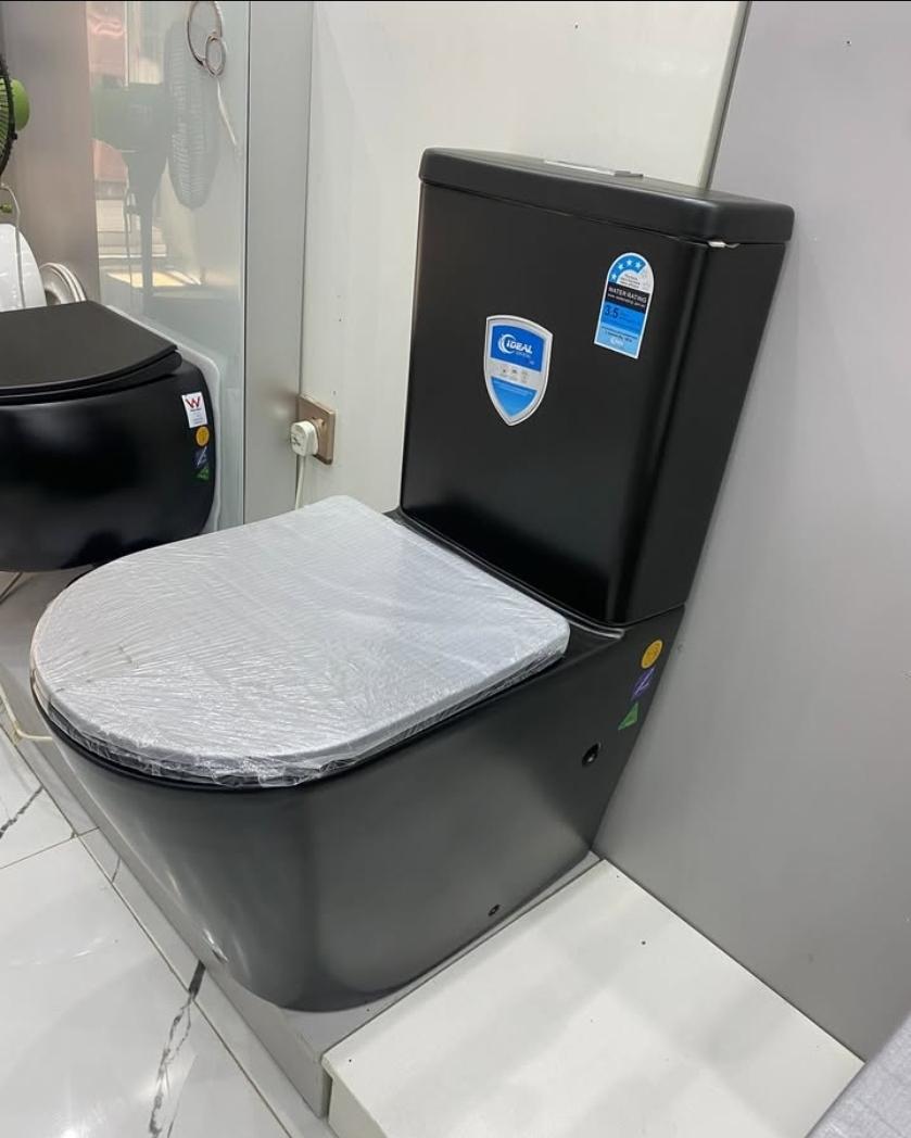 IDEAL MATTE BLACK WC